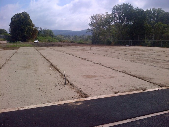 В Ужгороді незабаром з’явиться ще одне футбольне поле – 04