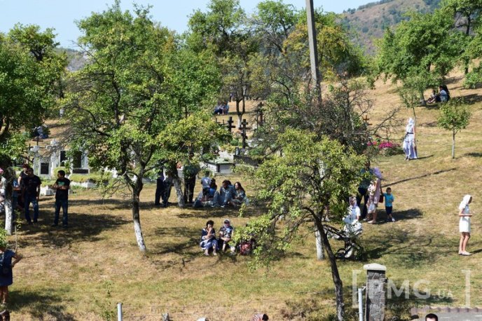 Мукачево святкує Успіння Пресвятої Богородиці: у монастирі – тисячі вірників – 06