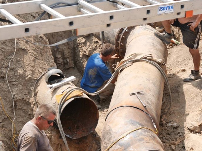 В Ужгороді роботи із заміни водогону проводитимуться і вночі – 06