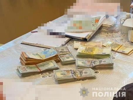 Начальник СІЗО був учасником злочинного угруповання на Закарпатті – 02