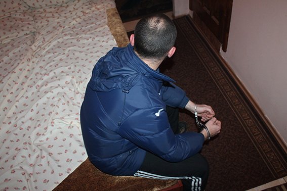 В Ужгороді адміністраторка готелю за гроші звела чоловіка з повією – 02 В Ужгороді адміністраторка готелю за гроші звела чоловіка з повією – 02