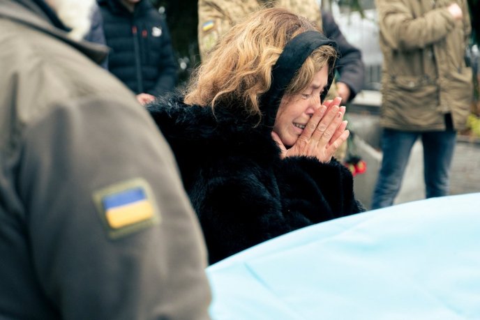 Був відважним воїном: в області провели в останню путь полеглого Героя – 02