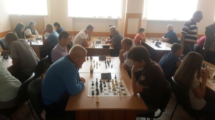 У Рахові відбувся міжрайонний командний шаховий турнір – 08