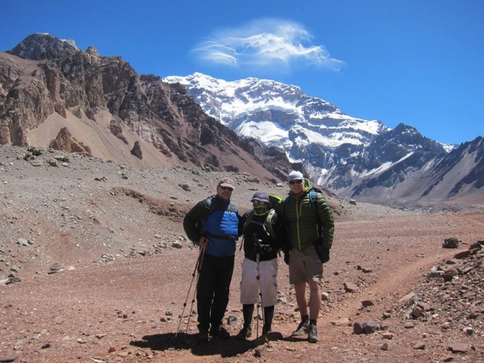 Закарпатець підняв прапор Виноградова над найвищою вершиною Південної Америки – 05