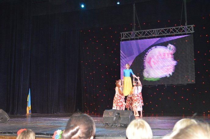 Танцювальні колективи Рахівського РБДЮТ – переможці  "Art Dance 2017" – 04 Танцювальні колективи Рахівського РБДЮТ – переможці  "Art Dance 2017" – 04
