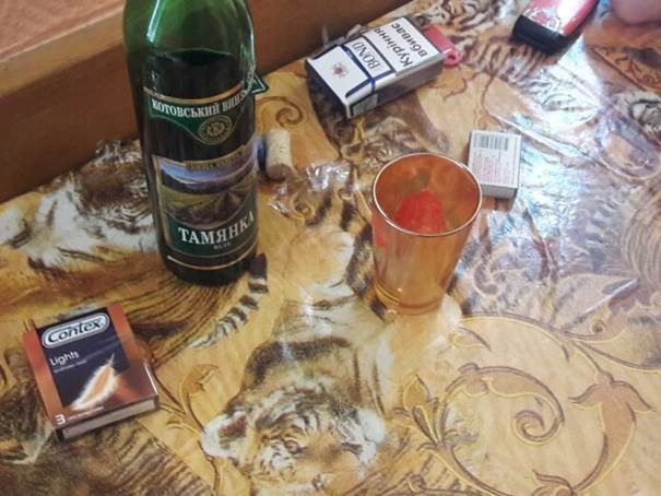 Сексуальні утіхи хлопців із 19 та 29-річними дівчатами завершились затриманням – 01