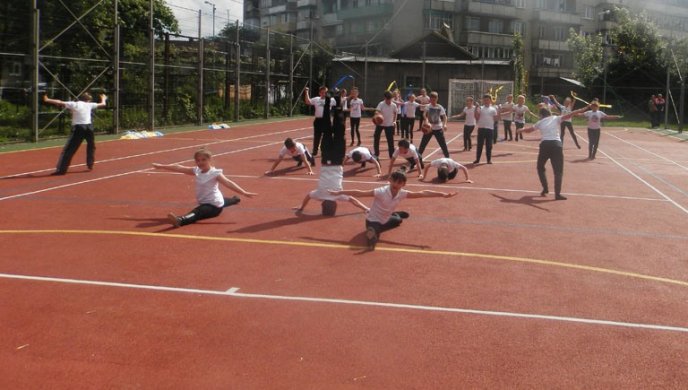 У Хусті відкрили сучасний міні-стадіон – 08