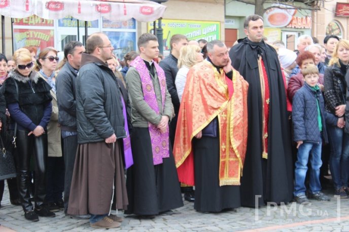Вулицями Мукачева пройшла Хресна Хода – 16