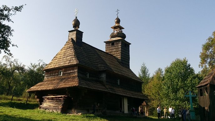 Москаль побував на богослужінні в оновленій дерев’яній церкві на Великоберезнянщині – 01