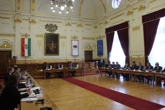 У Закарпаття з’явились можливості залучити багатомільйонні ґранти у розвиток краю – 01