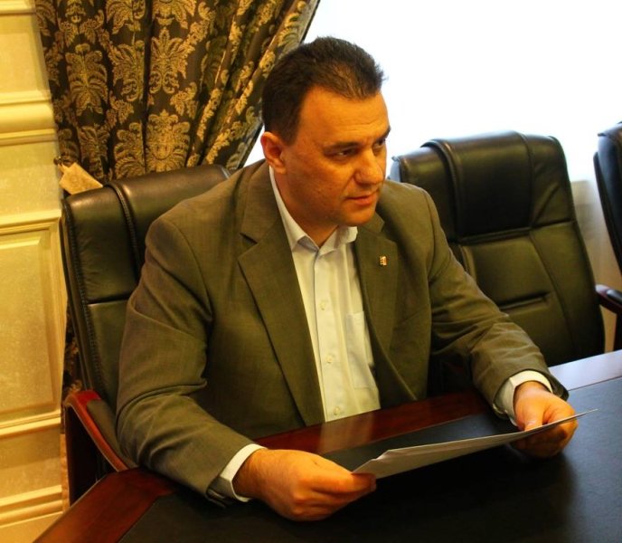 Голова облради Михайло Рівіс зустрівся з новопризначеним Генконсулом Угорщини в Ужгороді – 04