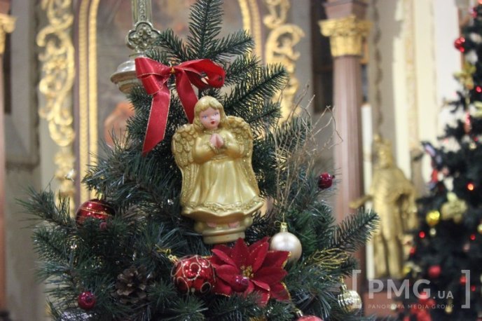 Римо-католики Мукачева відзначають Різдво Христове – 08