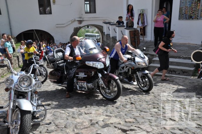 Як байкери у замку "Паланок" гуляли (ФОТОРЕПОРТАЖ)  – 07