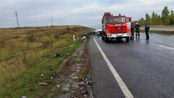 Неподалік Середнього загорілась іноземна вантажівка – 03