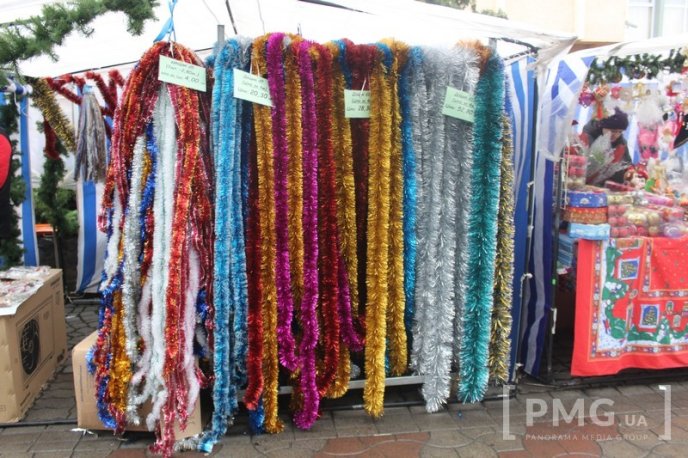 У Мукачеві розпочався новорічний ярмарок – 21