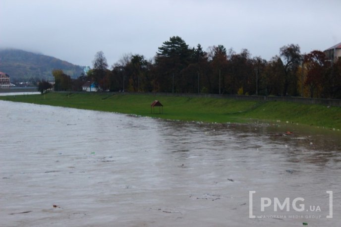 Рівень води у Латориці в межах Мукачева, Кольчина та Чинадієва сильно піднявся – 15