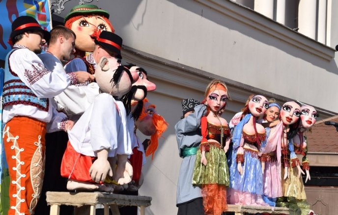 В Ужгороді розпочався фестиваль "Інтерлялька-2019" – 15