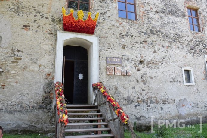 У Чинадієві стартував квітковий фестиваль "Кохання в Сент-Міклош" – 21