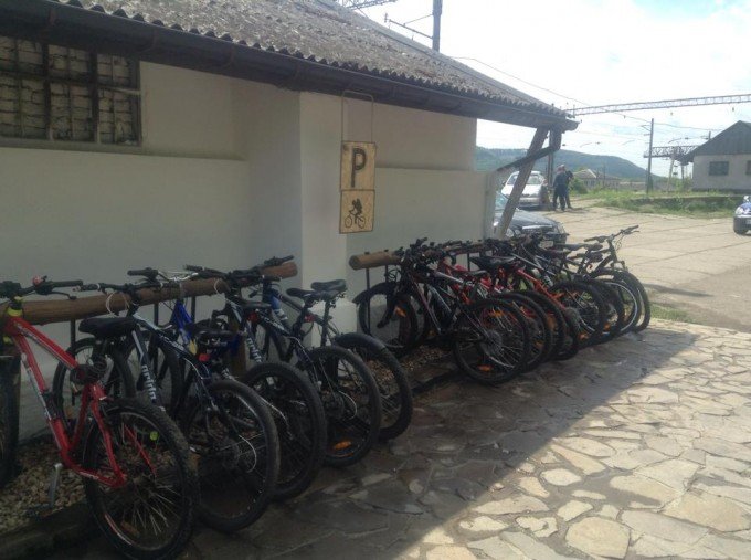 Нова велопарковка з’явилась у Перечині (ФОТО) – 02 Нова велопарковка з’явилась у Перечині (ФОТО) – 02