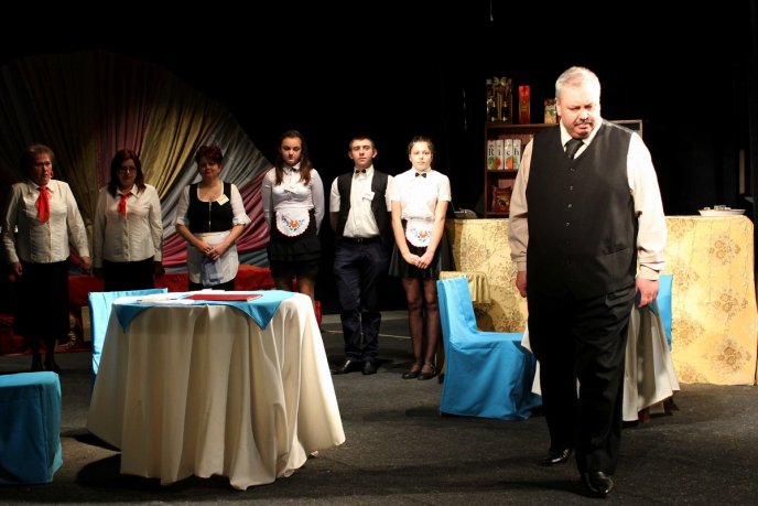 Український театр з Берегова виступив з виставою "Одного разу в Берегсазі..." – 01