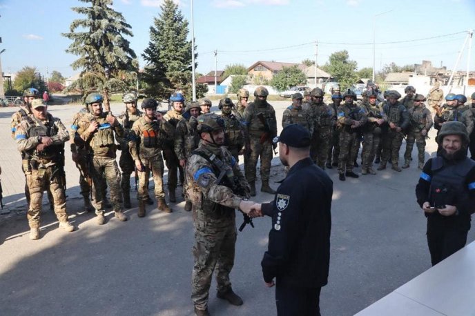 Масове поховання у Лимані: ексгумовано перші 20 тіл, серед них є діти – 04