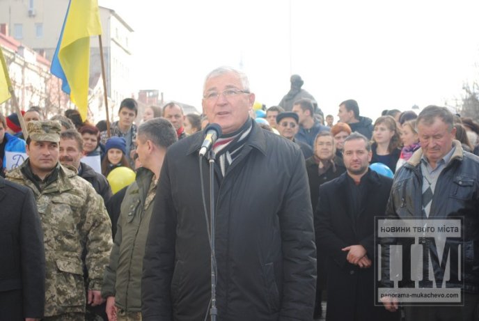 У Мукачеві з оплесками зустрічали героїв-бійців 128-ої бригади (ФОТОРЕПОРТАЖ) – 30