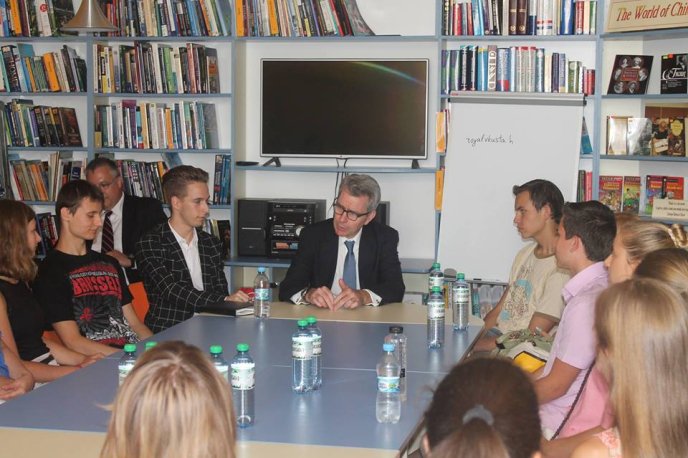 Джеффрі Пайєтт відвідав головну бібліотеку області – 01