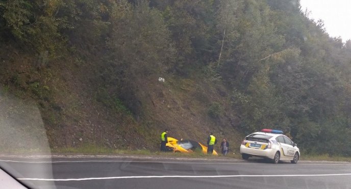 Біля Нижніх Воріт спорткар потрапив у ДТП – 03 Біля Нижніх Воріт спорткар потрапив у ДТП – 03