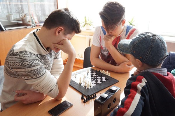 Для солотвинських школярів відкрили шаховий гурток – 06