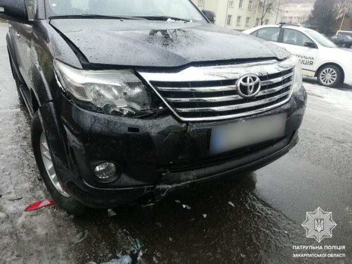 За півдня в Ужгороді і Мукачеві зафіксували 14 аварій – 06