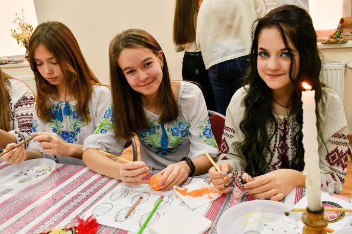 Майстер-клас із писанкарства провели у Мукачеві – 06