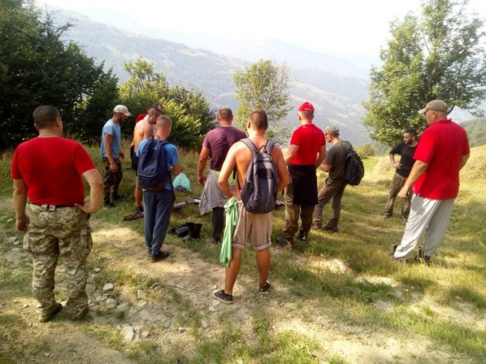 Дивовижний порятунок: у лісі знайшли 90-річного дідуся, який 4 дні блукав горами – 03