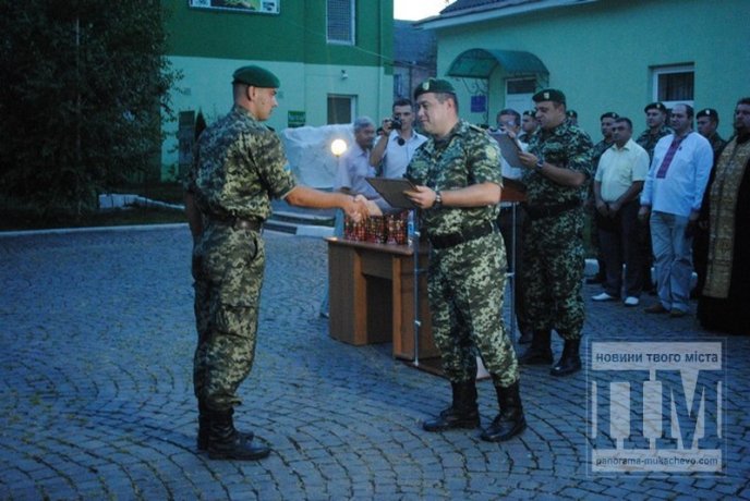 Мукачево радо зустріло прикордонників, які повернулись із зони АТО (ФОТО) – 15