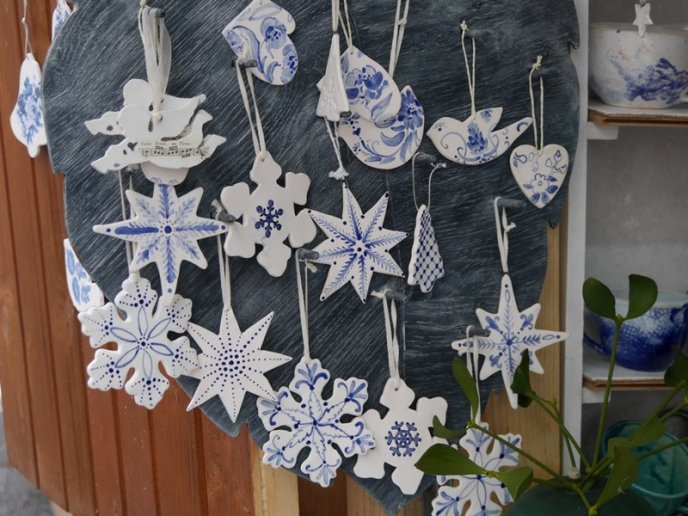 В Ужгороді розпочався новорічно-різдвяний ярмарок – 17