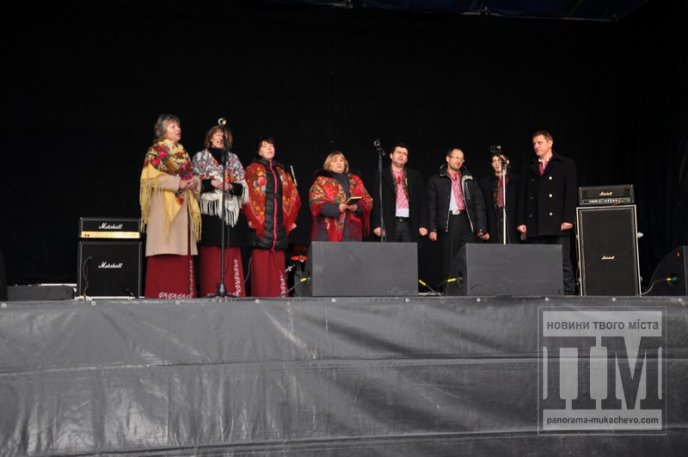 Цьогоріч “Червене вино” в першу чергу нагадує фестиваль шашлику, а вже потім вина – турист із Німеччини (ФОТОРЕПОРТАЖ) – 04