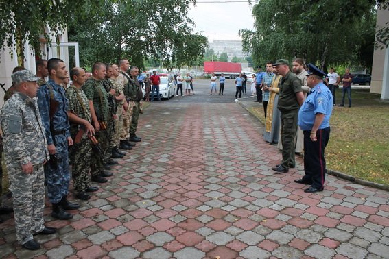 Обласних працівників ДАІ провели на службу в зону АТО – 02