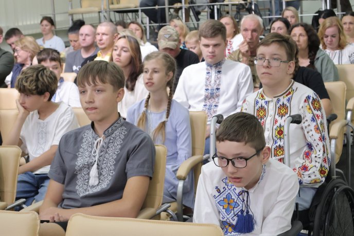 Коли мистецтво об’єднує: історія створення телепередач «КОЛО НЕЗЛАМНИХ» – 04