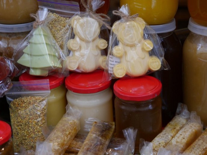 В Ужгороді розпочався новорічно-різдвяний ярмарок – 13