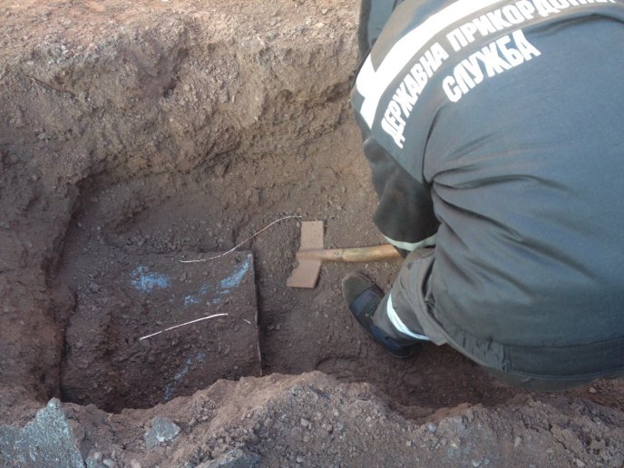 У вантажному потягу, що їхав до Словаччини, прикордонники виявили контрабандний тютюн  – 01 У вантажному потягу, що їхав до Словаччини, прикордонники виявили контрабандний тютюн  – 01