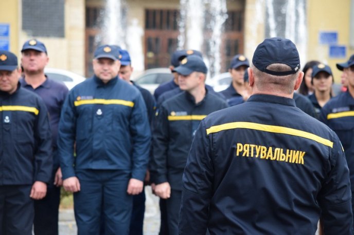 В Ужгороді відбулися урочистості з нагоди Дня рятувальника України  – 01 В Ужгороді відбулися урочистості з нагоди Дня рятувальника України  – 01