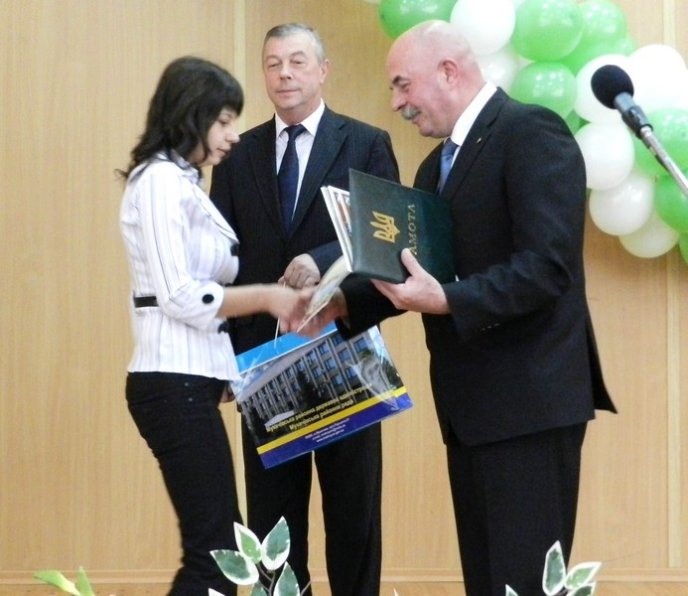 У своє професійне свято медикам знову пообіцяли більше грошей (ФОТО) – 04 У своє професійне свято медикам знову пообіцяли більше грошей (ФОТО) – 04