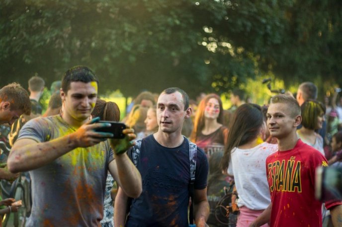 Соцмережі заполонили яскраві фото із вчорашнього Мегазаїзду у Мукачеві – 03