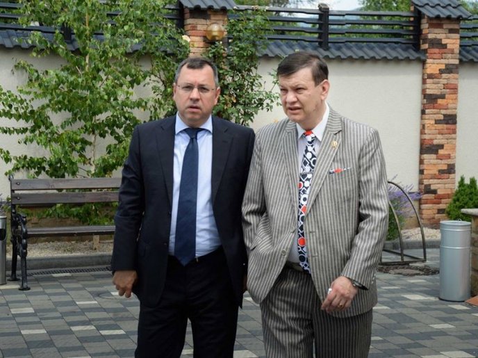 Роль громадських організацій в консолідації українського суспільства обговорювали в Мукачеві – 43