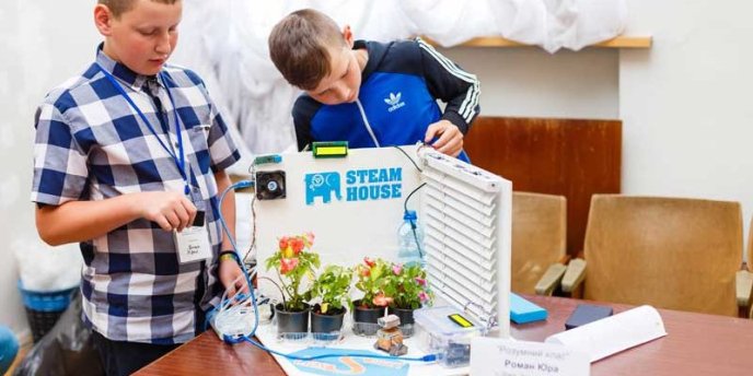 Закарпатського школяра визнали одним із найкращих винахідників України – 01