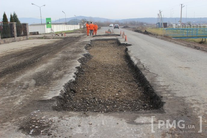 На вулиці Пряшівській-об’їзній почали ліквідовувати тріщини – 09