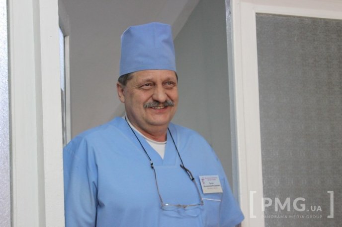 У Мукачівському пологовому будинку вперше вручили свідоцтво про народження – 02