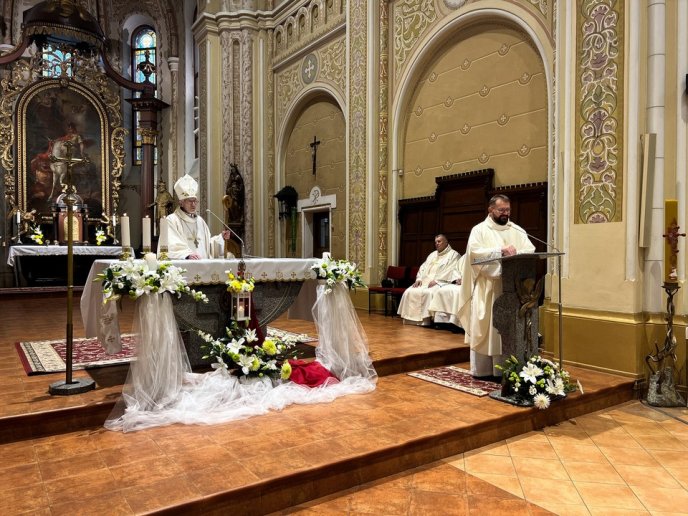 Урочиста Меса