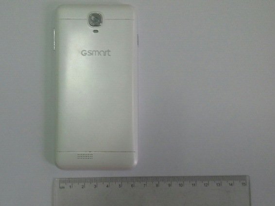 На автостанції у Мукачеві 16-річний студент "бомбанув" автівку – 01