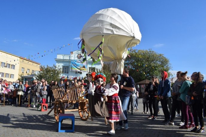 В Ужгороді розпочався фестиваль "Інтерлялька-2019" – 04