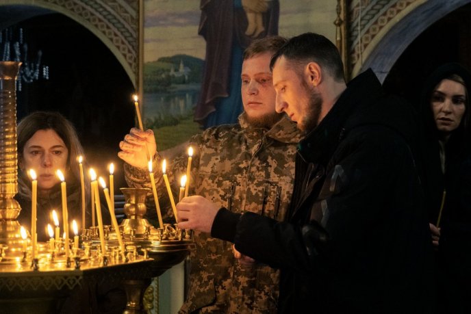 У Мукачеві попрощалися з Героєм, який загинув кілька днів тому – 01